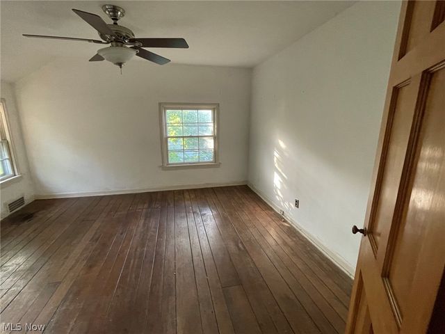 3170 Van Aken Boulevard, Shaker Heights, OH 44120