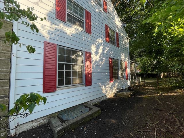 3170 Van Aken Boulevard, Shaker Heights, OH 44120