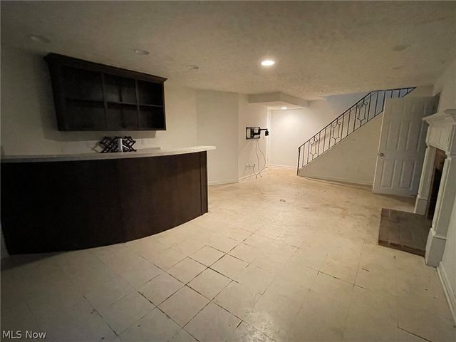 3170 Van Aken Boulevard, Shaker Heights, OH 44120