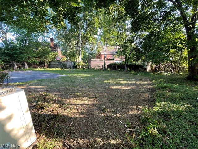 3170 Van Aken Boulevard, Shaker Heights, OH 44120