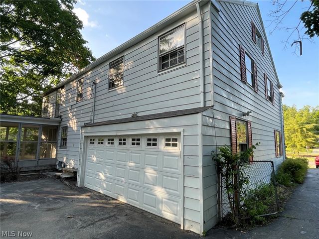 3170 Van Aken Boulevard, Shaker Heights, OH 44120