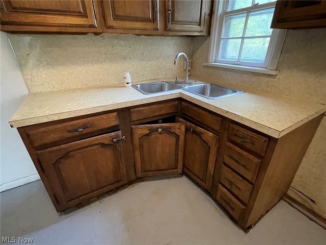3170 Van Aken Boulevard, Shaker Heights, OH 44120