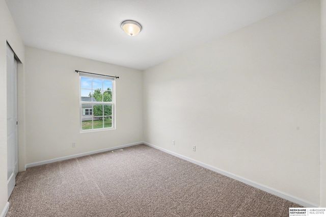 19520 Laci Street, Omaha, NE 68135