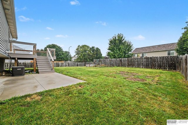 19520 Laci Street, Omaha, NE 68135