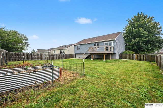 19520 Laci Street, Omaha, NE 68135