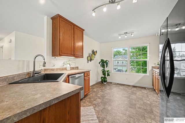 19520 Laci Street, Omaha, NE 68135