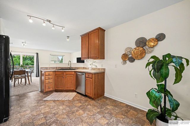 19520 Laci Street, Omaha, NE 68135