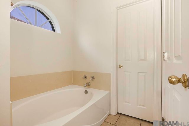 212 Springhaven Dr, Baton Rouge, LA 70810