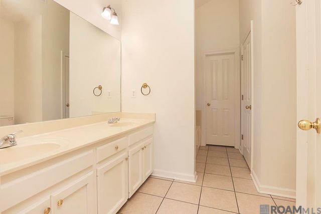 212 Springhaven Dr, Baton Rouge, LA 70810