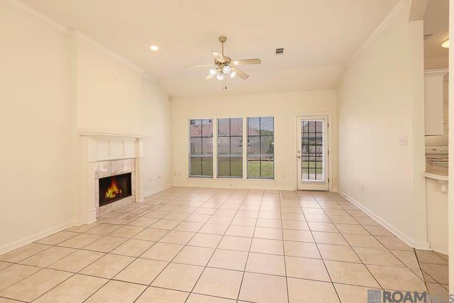 212 Springhaven Dr, Baton Rouge, LA 70810