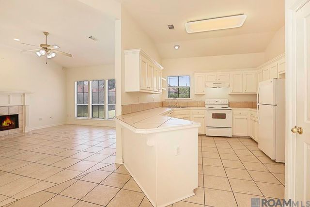 212 Springhaven Dr, Baton Rouge, LA 70810