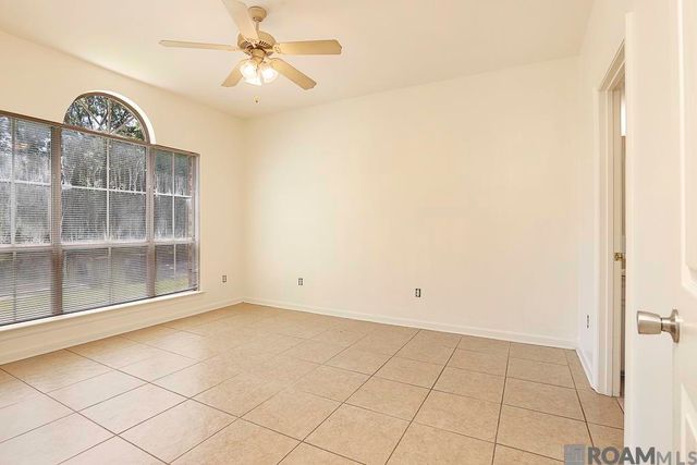 212 Springhaven Dr, Baton Rouge, LA 70810