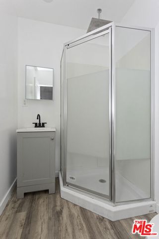 1516 W 11th Place, Los Angeles, CA 90015