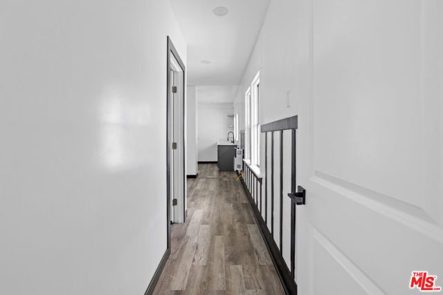 1516 W 11th Place, Los Angeles, CA 90015
