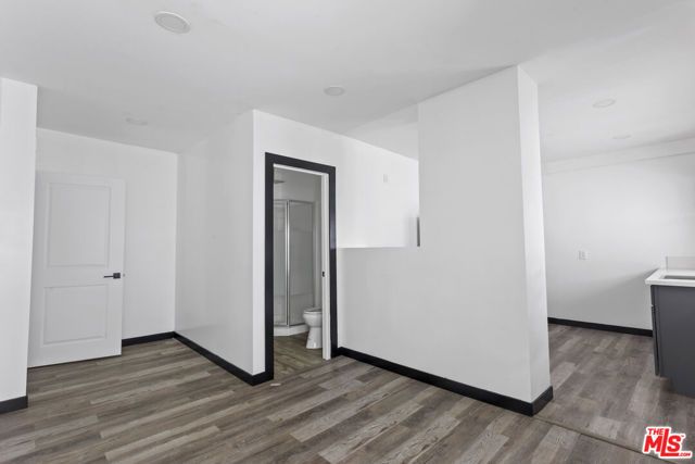 1516 W 11th Place, Los Angeles, CA 90015
