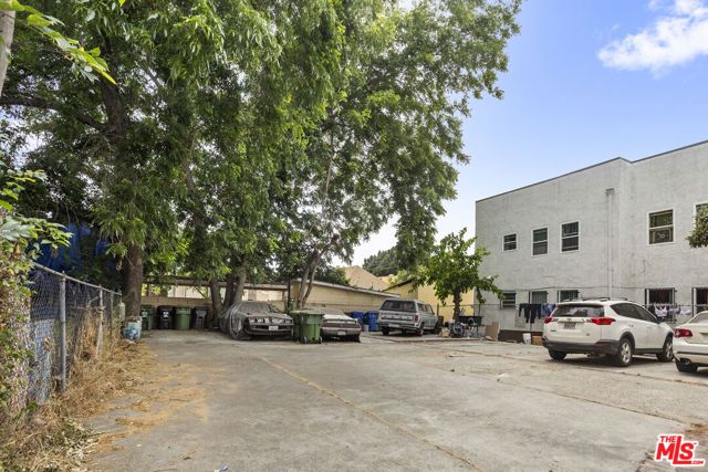 1516 W 11th Place, Los Angeles, CA 90015