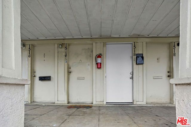 1516 W 11th Place, Los Angeles, CA 90015