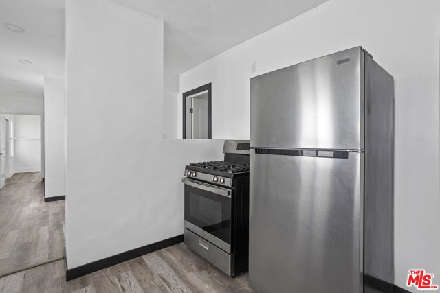 1516 W 11th Place, Los Angeles, CA 90015