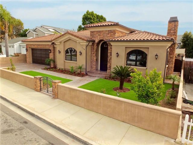 2104 Ruhland Avenue, Redondo Beach, CA 90278