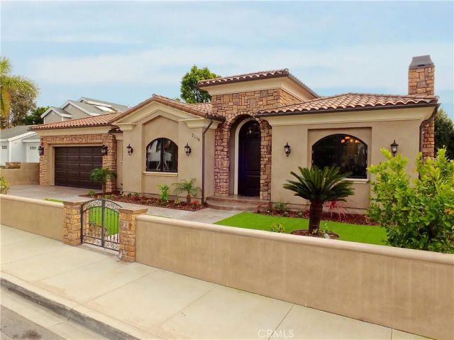 2104 Ruhland Avenue, Redondo Beach, CA 90278
