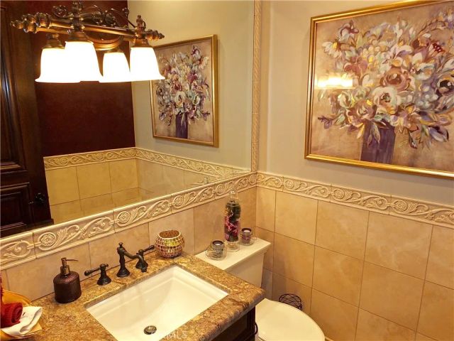 2104 Ruhland Avenue, Redondo Beach, CA 90278
