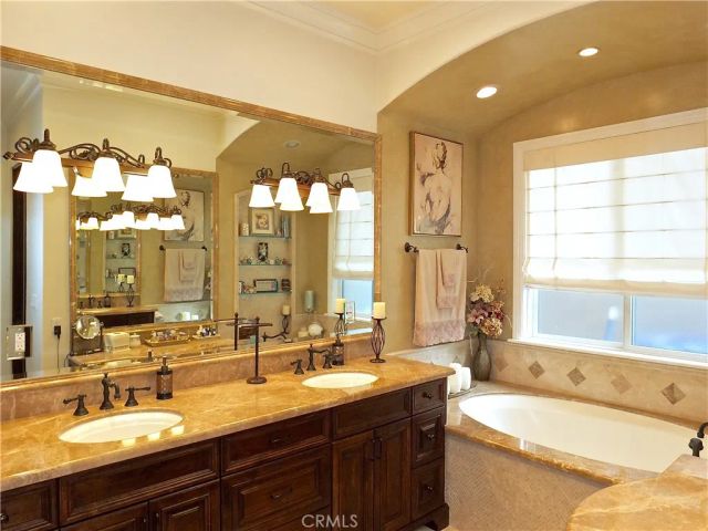 2104 Ruhland Avenue, Redondo Beach, CA 90278