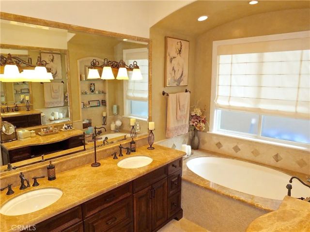 2104 Ruhland Avenue, Redondo Beach, CA 90278
