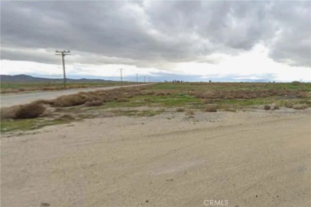 11000 Avenue J, Lancaster, CA 93535