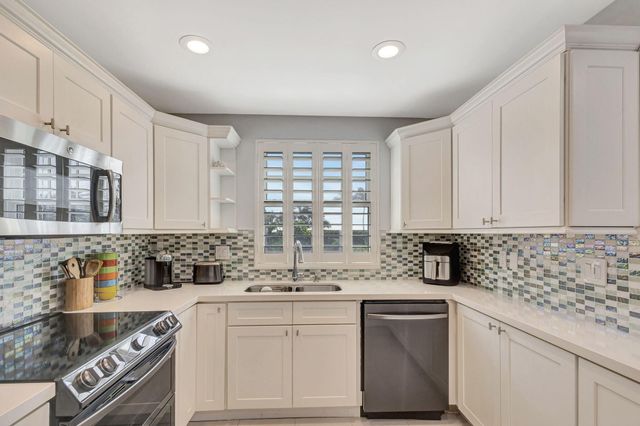 205 Mainsail Circle, Jupiter, FL 33477