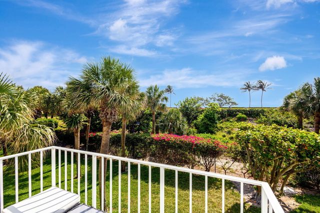205 Mainsail Circle, Jupiter, FL 33477