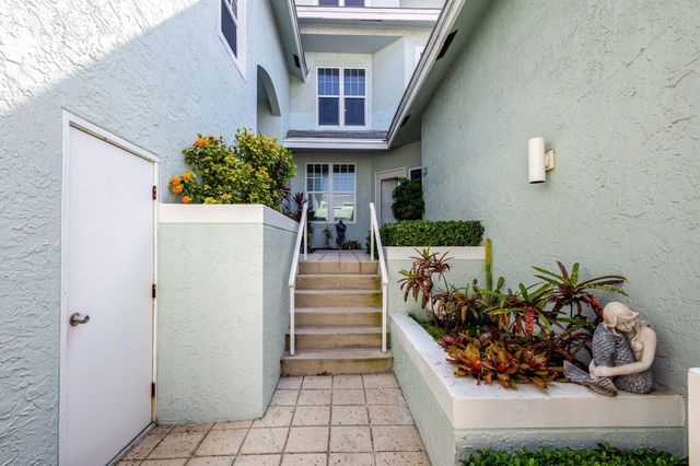 205 Mainsail Circle, Jupiter, FL 33477