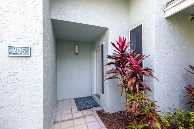 205 Mainsail Circle, Jupiter, FL 33477