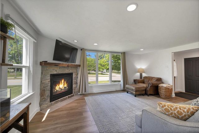 1319 RIVERSIDE DRIVE, Suamico, WI 54173