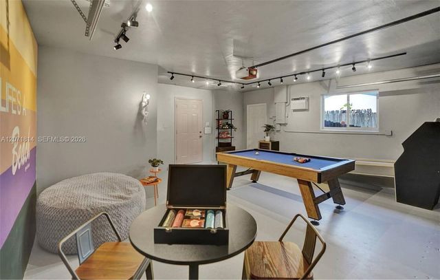 6421 NE 22nd Avenue, Fort Lauderdale, FL 33308