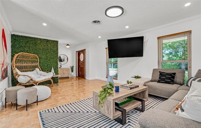 6421 NE 22nd Avenue, Fort Lauderdale, FL 33308