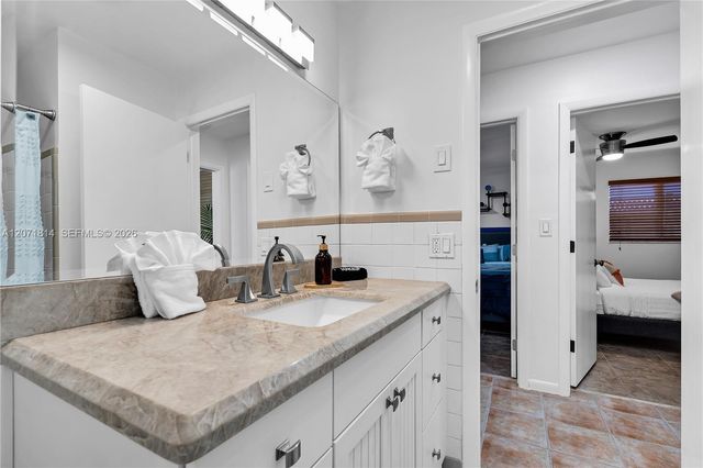 6421 NE 22nd Avenue, Fort Lauderdale, FL 33308