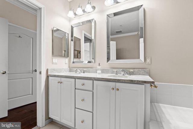 2022 CRESCENT WAY, Cherry Hill, NJ 08002