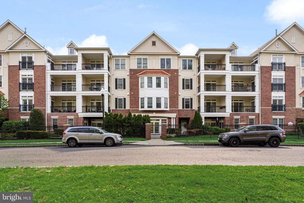 2022 CRESCENT WAY, Cherry Hill, NJ 08002