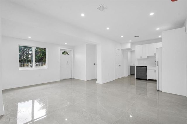 11406 NW 17th Avenue, Miami, FL 33167