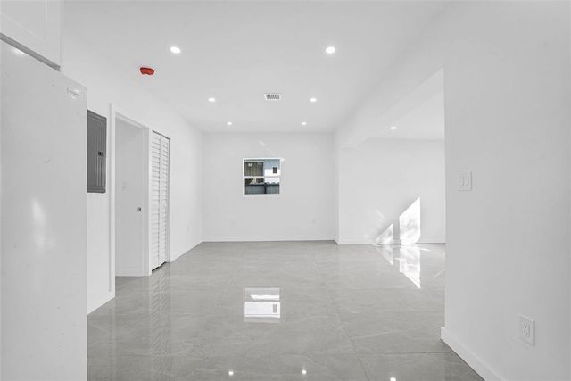 11406 NW 17th Avenue, Miami, FL 33167