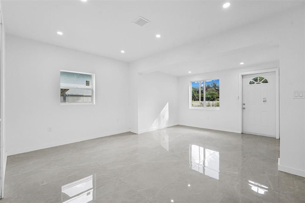 11406 NW 17th Avenue, Miami, FL 33167