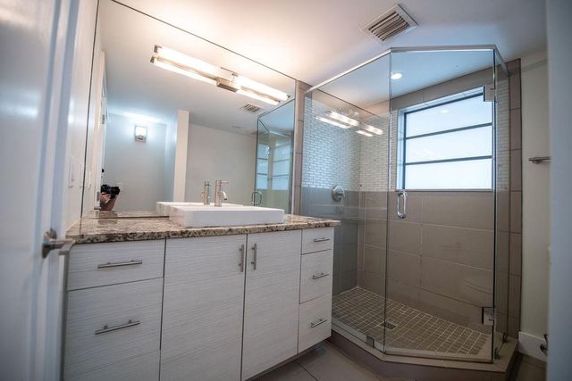 64 ISLE OF VENICE Drive APT 22, Fort Lauderdale, FL 33301