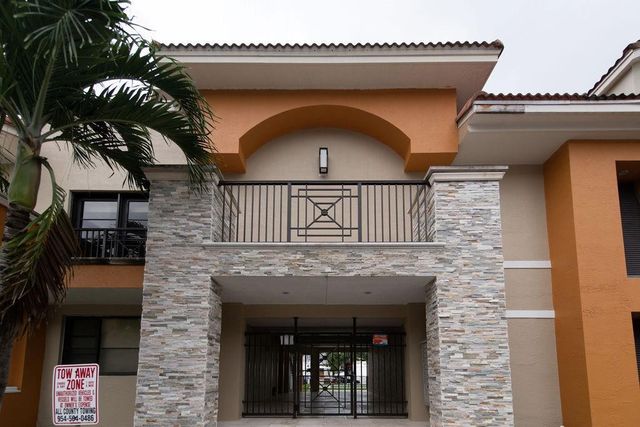 64 ISLE OF VENICE Drive APT 22, Fort Lauderdale, FL 33301