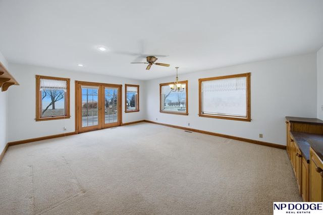 9752 County Road 3, Nickerson, NE 68122