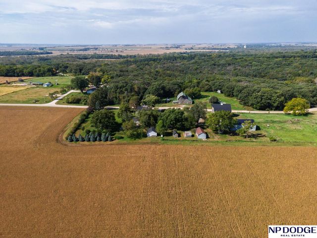 9752 County Road 3, Nickerson, NE 68122