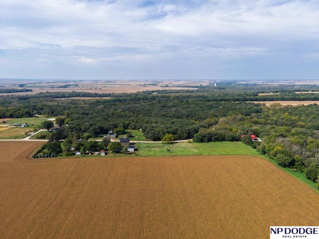 9752 County Road 3, Nickerson, NE 68122