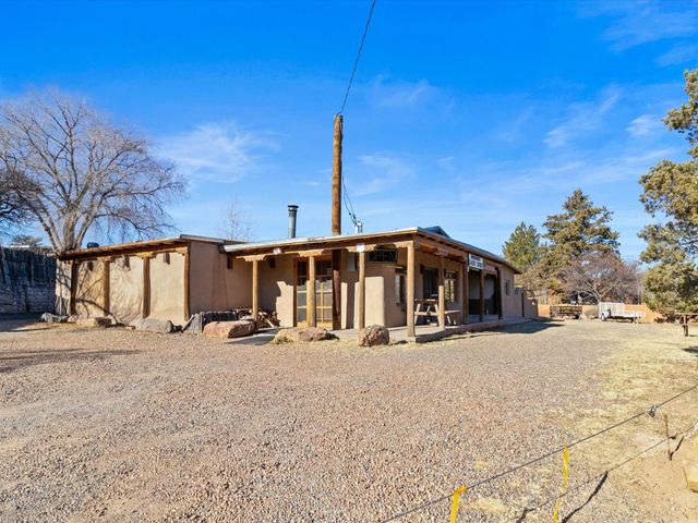 420 Camino Don Miguel, Santa Fe, NM 87505
