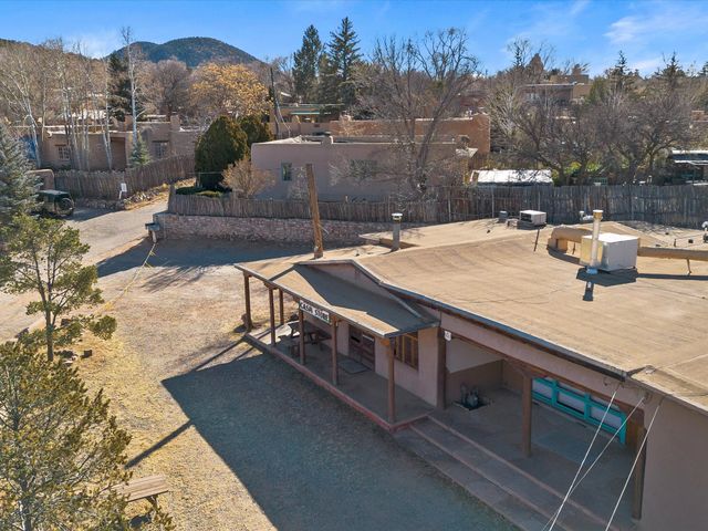 420 Camino Don Miguel, Santa Fe, NM 87505