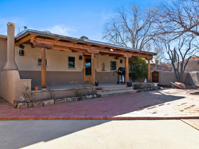 420 Camino Don Miguel, Santa Fe, NM 87505