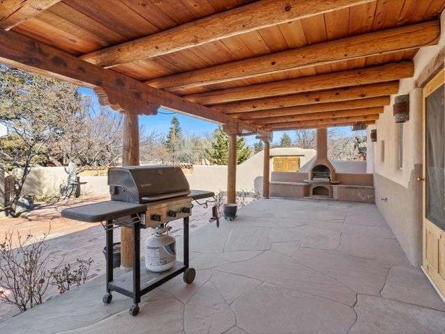 420 Camino Don Miguel, Santa Fe, NM 87505